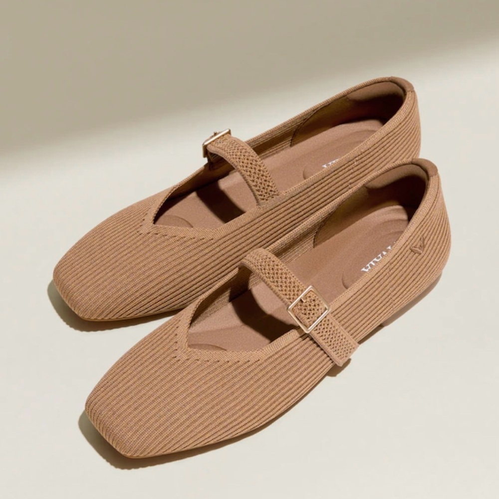 Women's Tan Ribbed Mary Jane Flats with Buckle